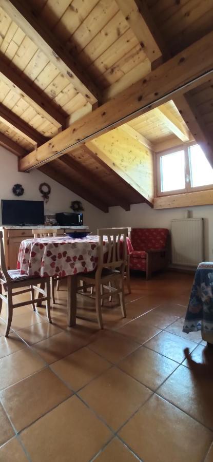 Апартаменты Mansarda A Carciato, Trilocale In Montagna Димаро Экстерьер фото