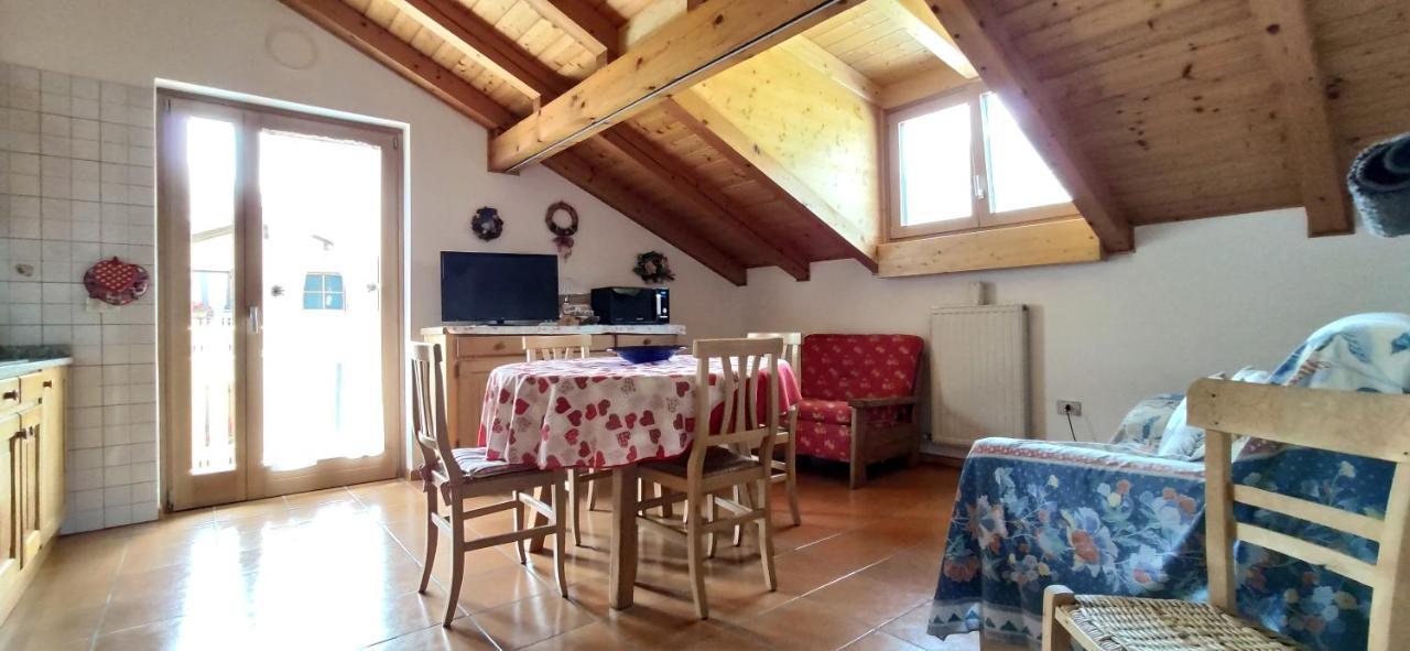 Апартаменты Mansarda A Carciato, Trilocale In Montagna Димаро Экстерьер фото